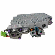 Detalle componentes electrónicos en cuerpo de válvulas reconstruido 4L65E 2009+