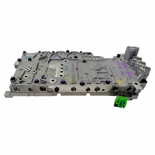 Detalle upper y lower valve body en cuerpo de válvulas reconstruido 6L80