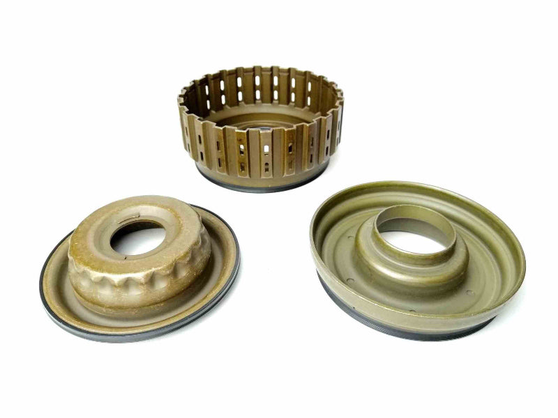 Detalle de los 3 pistones de servos y acumuladores para AW81-40LE U441E